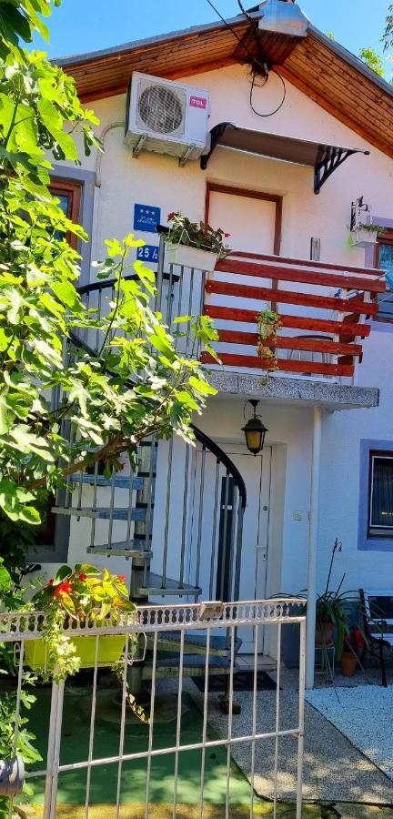 Apartment " Studio Green " Free Parking, Self Check-In Zagreb Luaran gambar