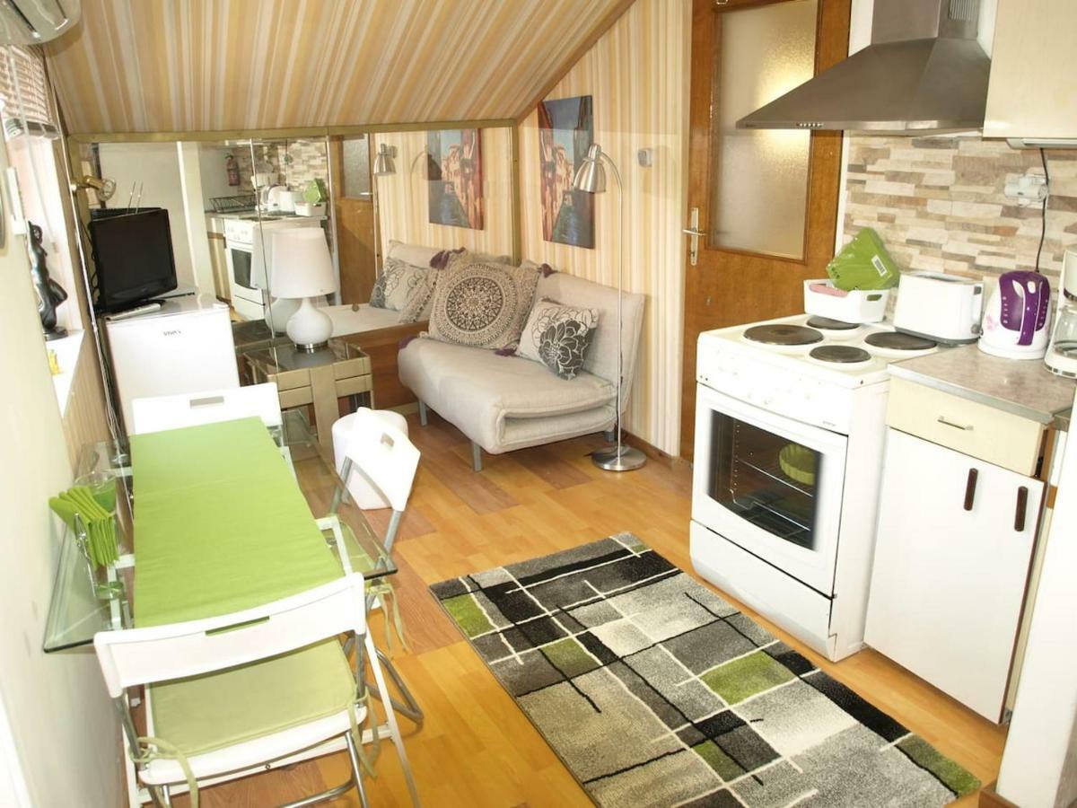 Apartment " Studio Green " Free Parking, Self Check-In Zagreb Luaran gambar