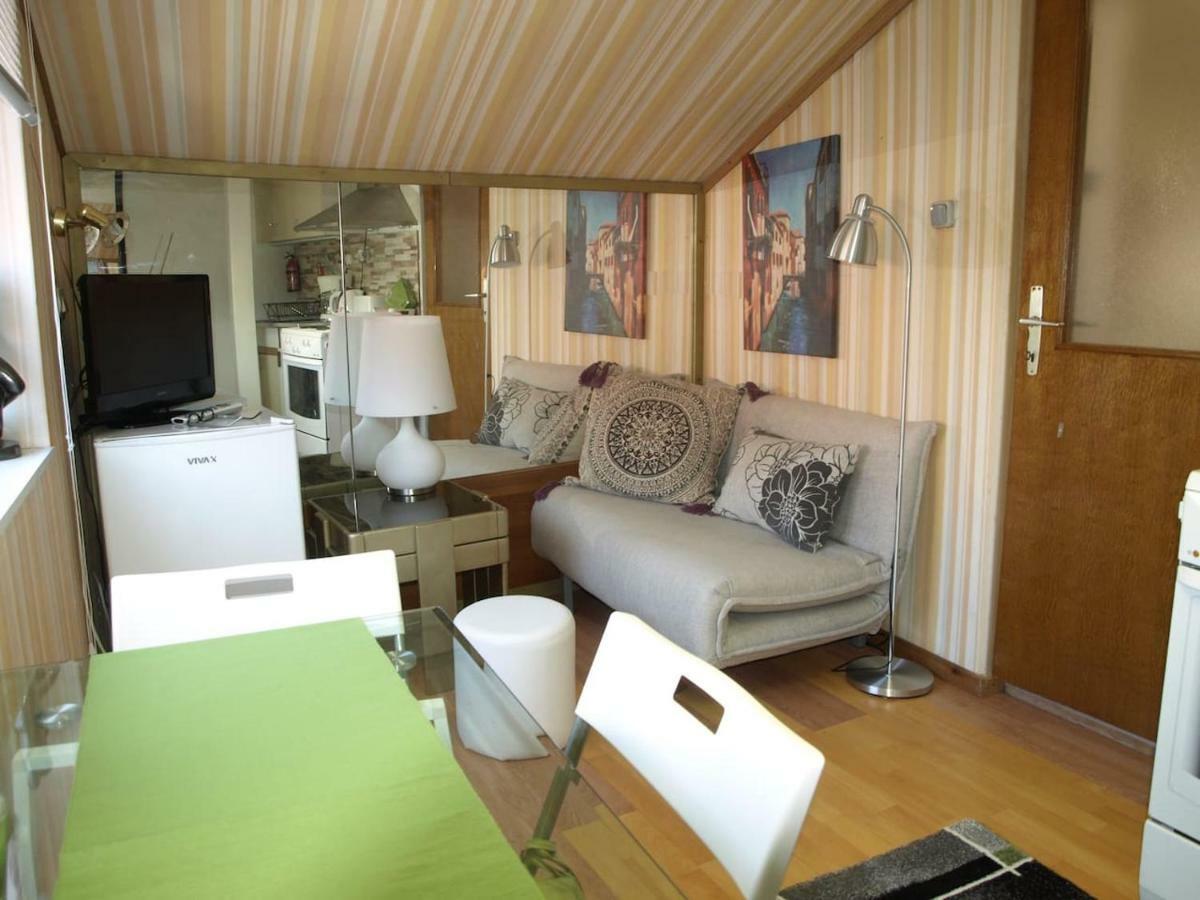 Apartment " Studio Green " Free Parking, Self Check-In Zagreb Luaran gambar